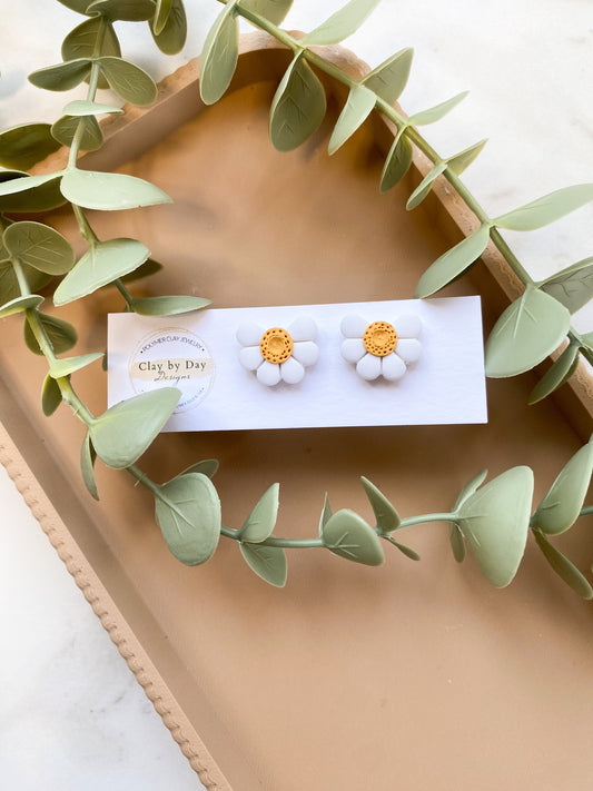 Half White Daisy Stud