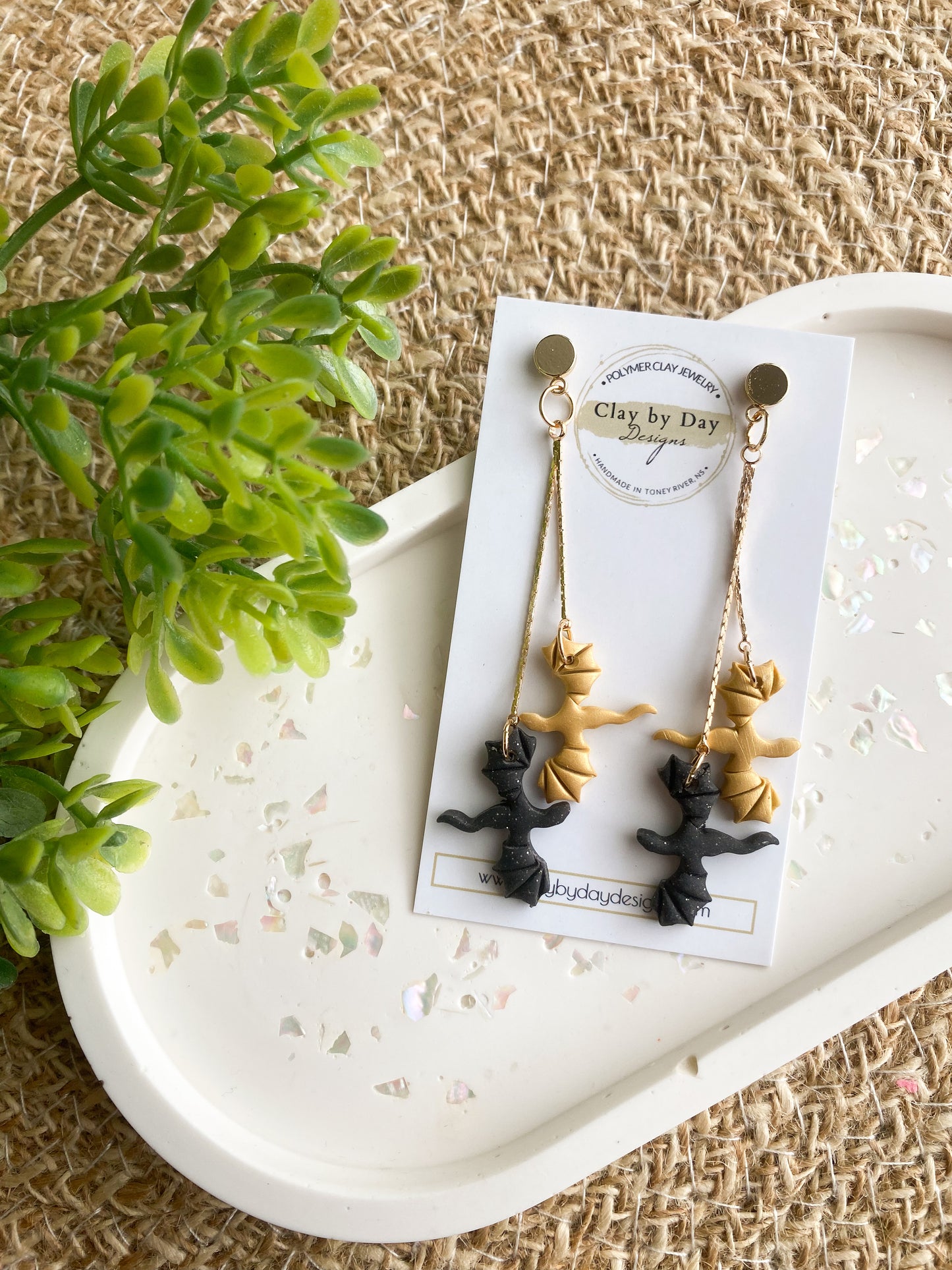 Black & Gold Dragon Dangle